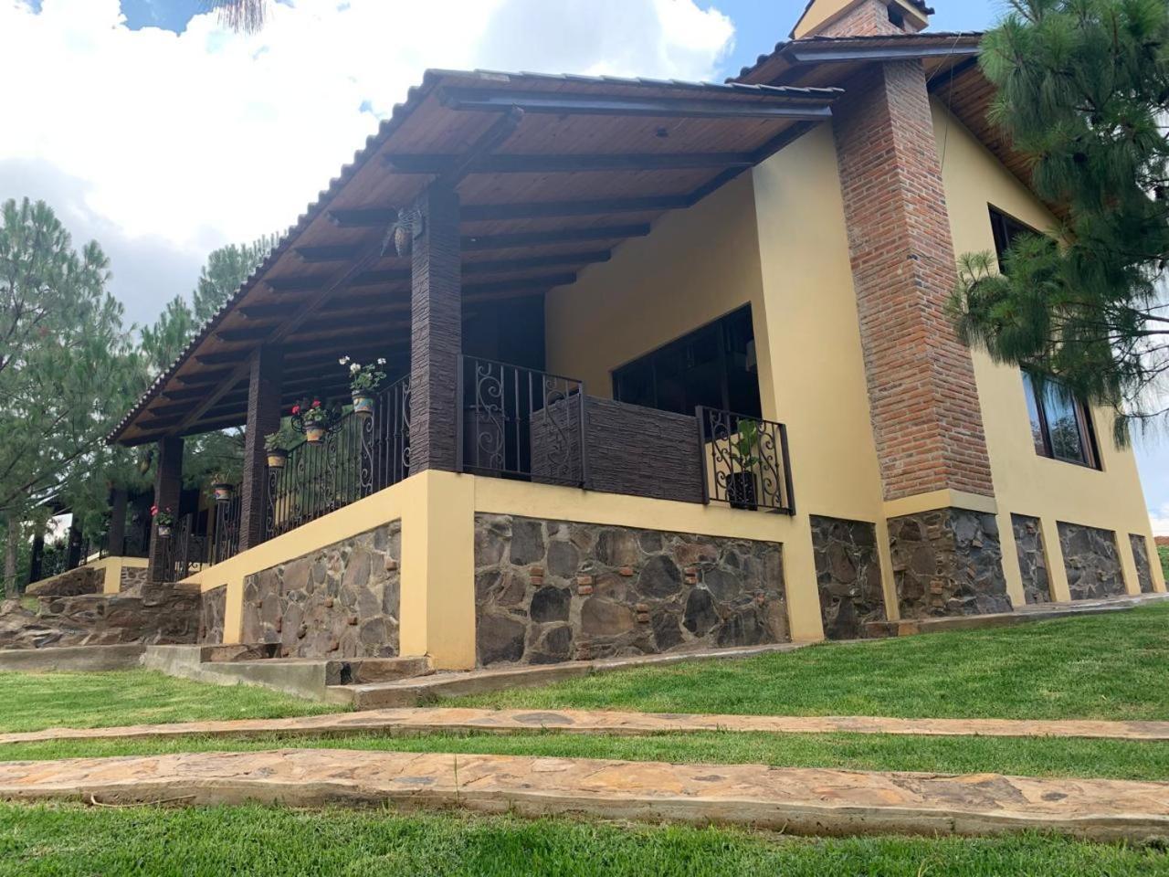 Cabana No.7 Puerta Del Bosque Mazamitla. Екстериор снимка